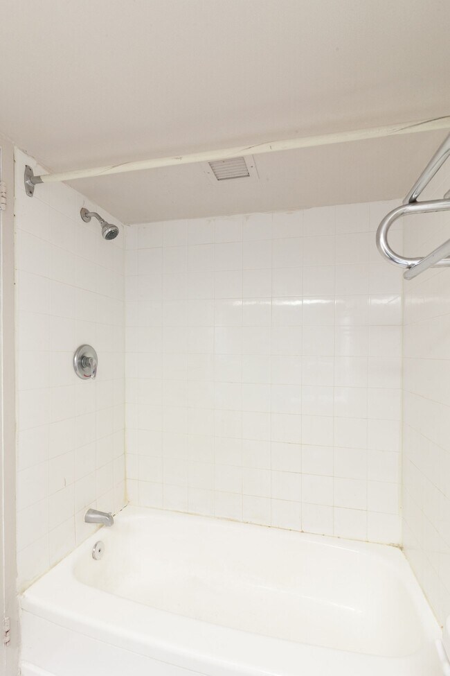 Photo - 1975 Maisonneuve Blvd W Unit 1902