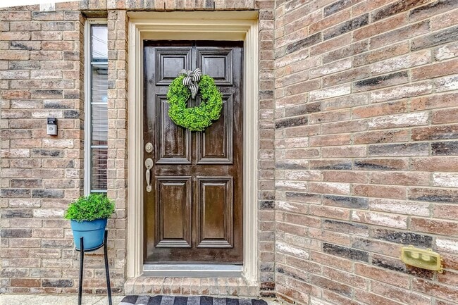 Photo - 6303 Applewood Forest Dr