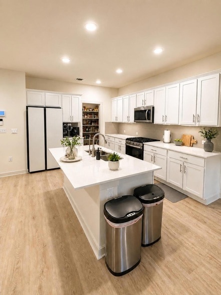 Photo - 10924 Meris Ln