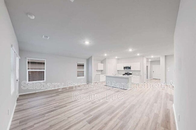 Photo - 316 Deaf Smith St