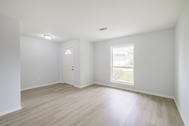 Photo - 4314 Woodmont Dr