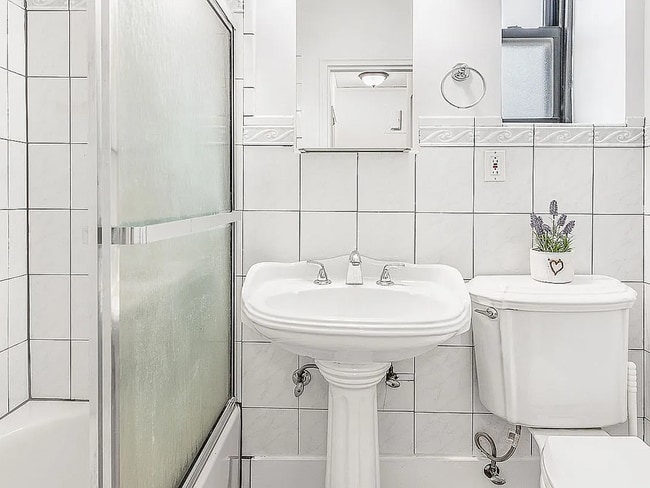 Photo - 21-39-39 78th St Unit 2