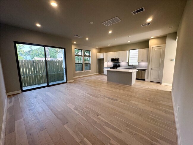 Photo - 540 Janisch Rd