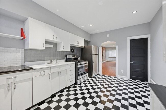 Kitchen - 1321 Mifflin St