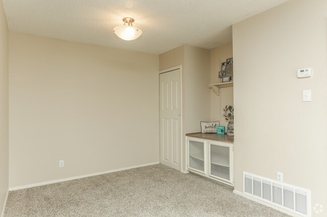 Pearl Park Apartments