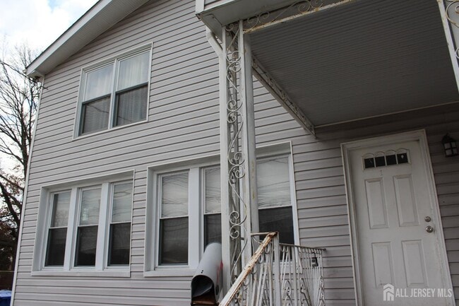 Photo - 899 Green St Unit 1st