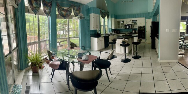 Photo - 8900 Duchess Way