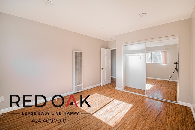 Photo - 6819 Laurel Canyon Blvd Unit 17