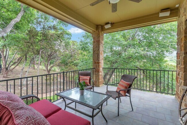 Building Photo - 303 Palos Verdes Dr Rental