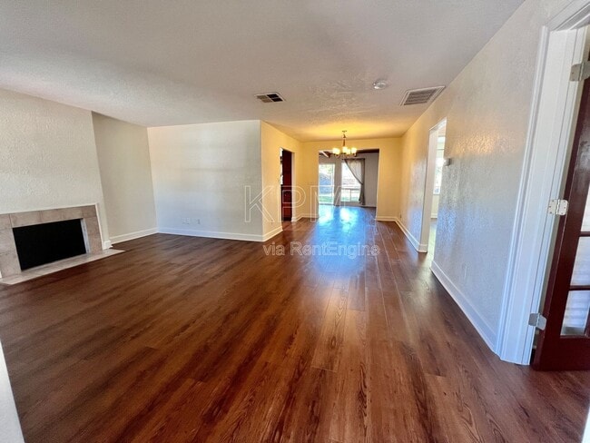 Photo - 2016 Canal Dr