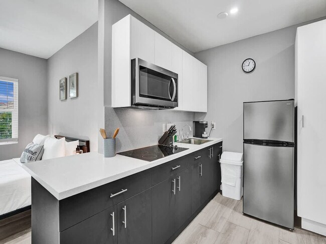 906 N Riverside Dr Unit SI ID1504065P