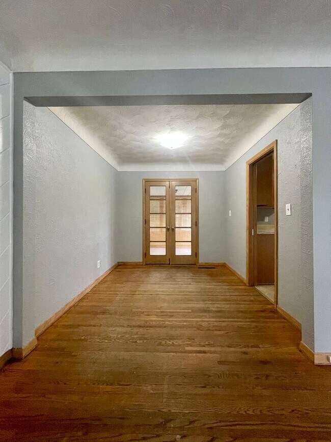 Photo - Amazing 3 bedroom house in Maplewood.