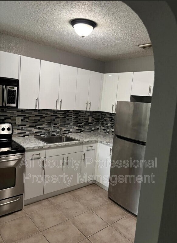 Photo - 407 SE 3rd Ave Unit B