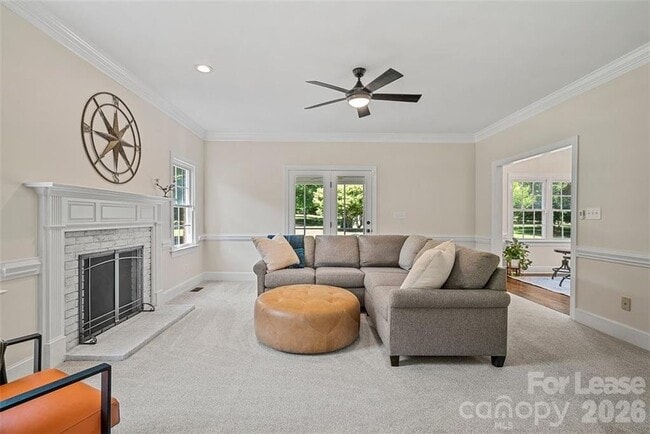 Photo - 6135 Highview Rd