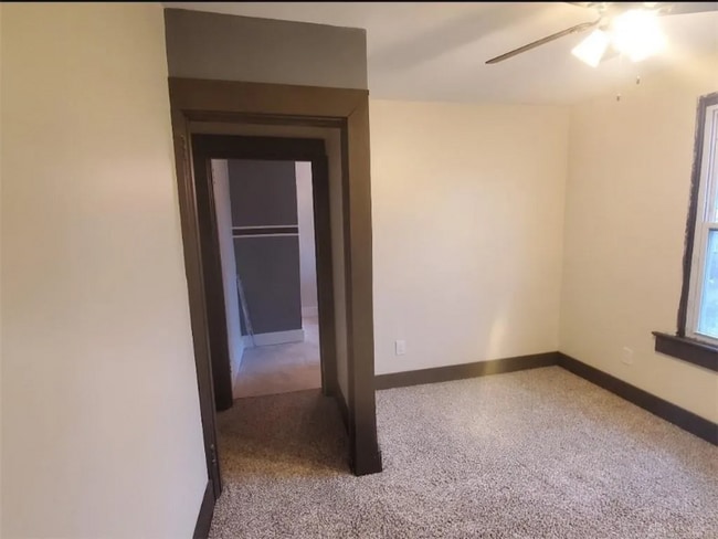 Photo - 22 E Parkwood Dr