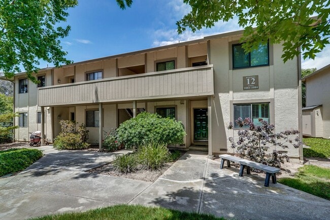 Building Photo - 1st floor corner unit - In Door Laundry- Easy Access to 880 and 237
