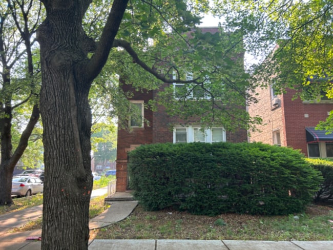 Building Photo - 1657 N Linder Ave Rental