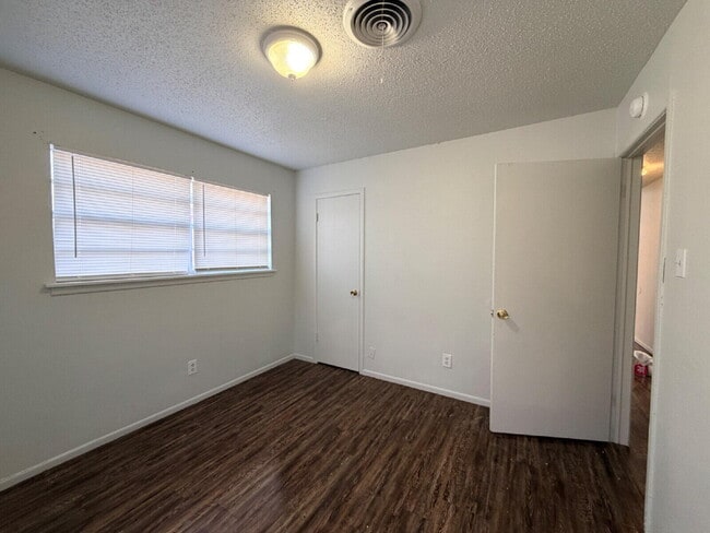 Photo - 5508 13th St