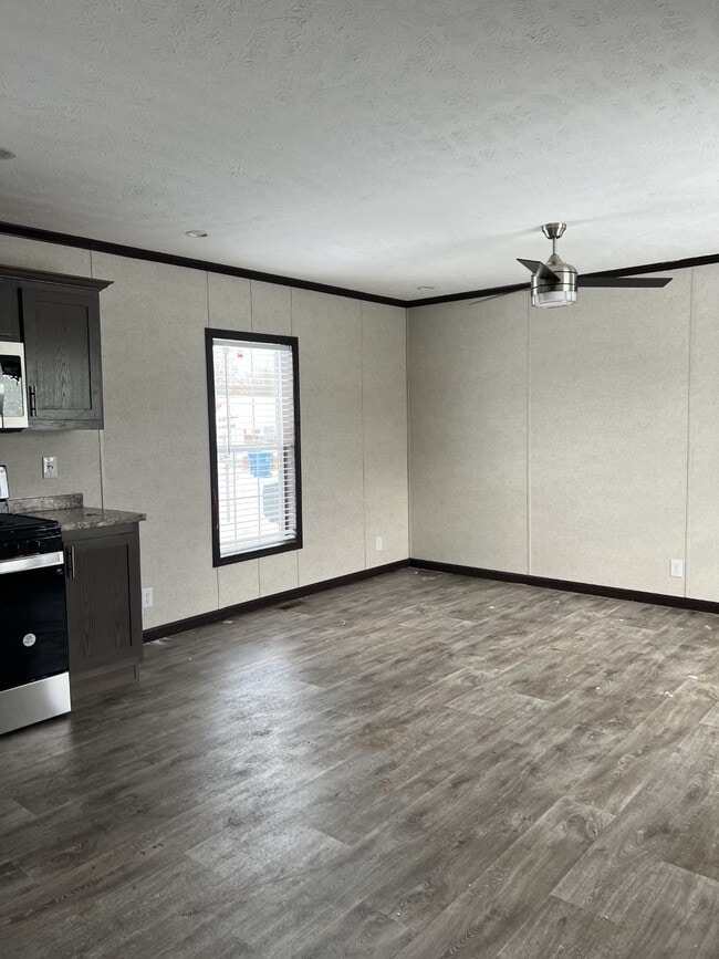 333 E Lakewood Blvd