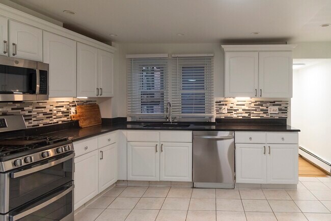 Photo - 144 Salem St Unit 1