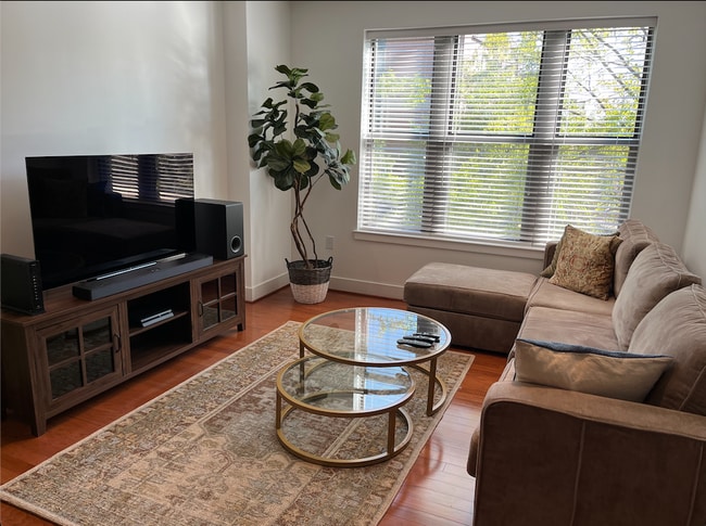 Photo - 1800 Wilson Blvd Unidad 214