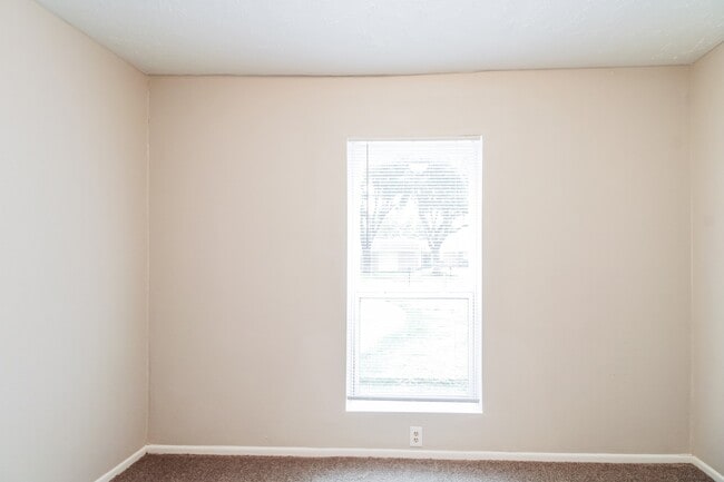 Photo - 5310 Riverwood Dr