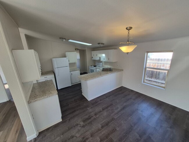 Photo - 341-343 NW Hemlock Ct Unit 341