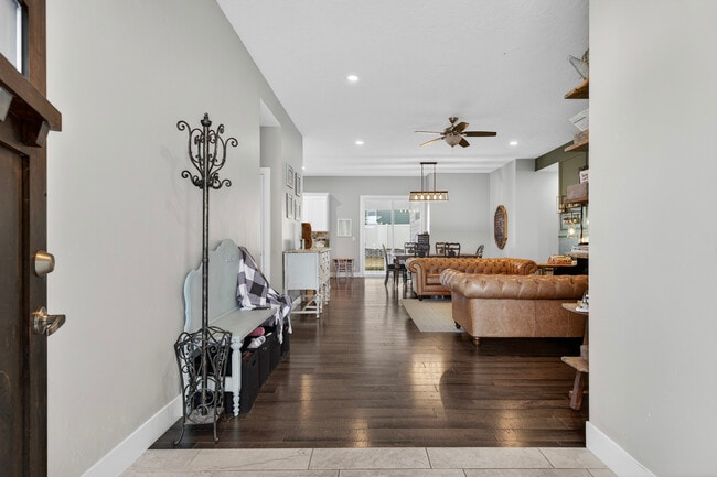 Photo - 2110 S Herron Dr