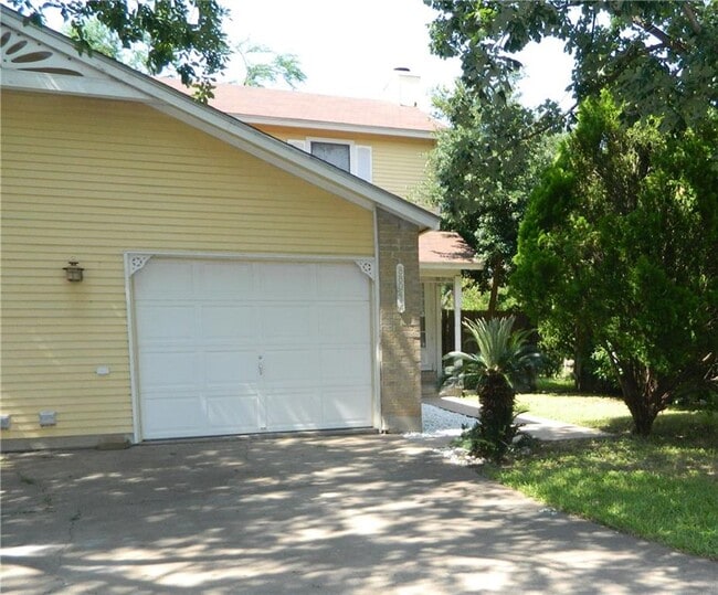 Photo - 8804 Springmail Cir