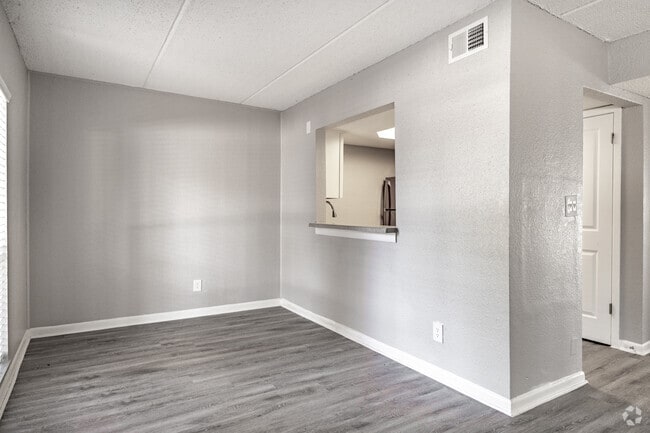 2BR, 1.5BA - 906SF - Dining Room