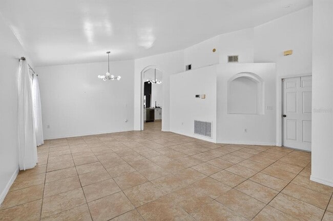 Photo - 419 Buckingham Cir