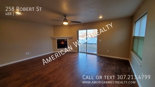 Photo - 258 Robert St