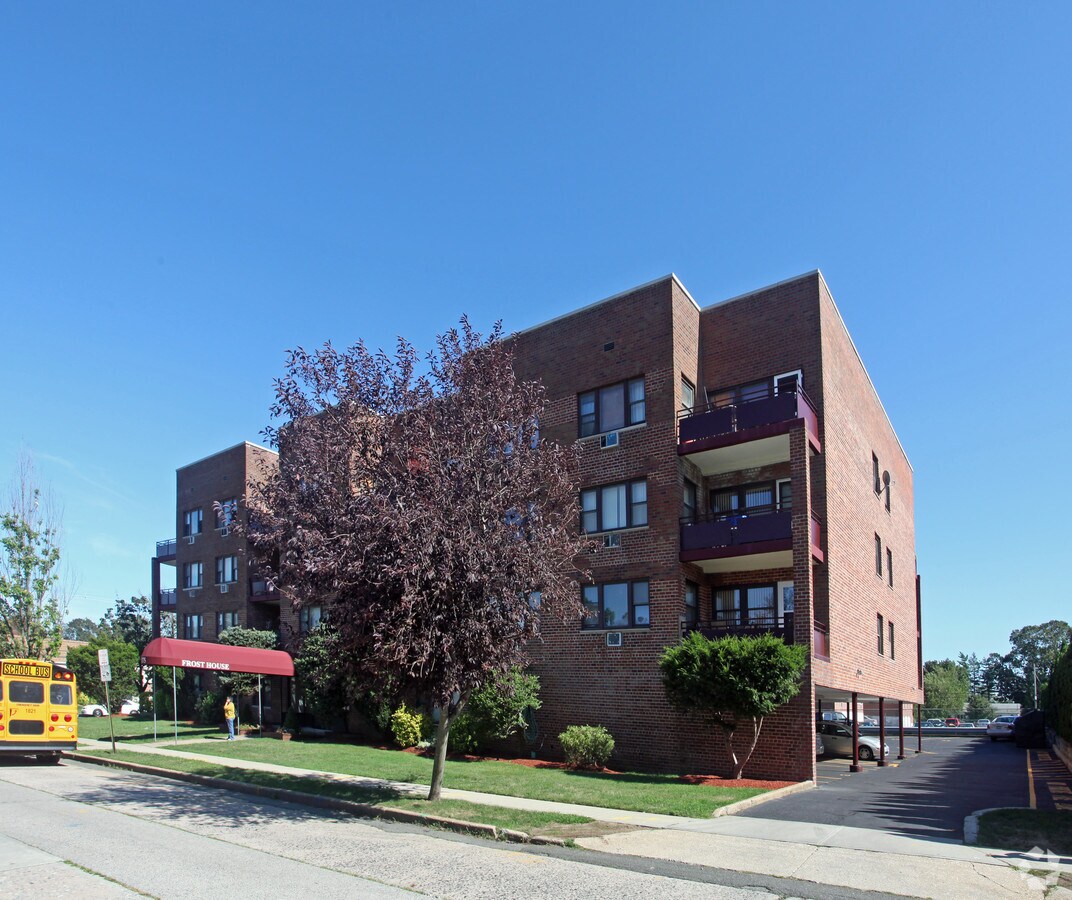 Photo - Frost House Apartments