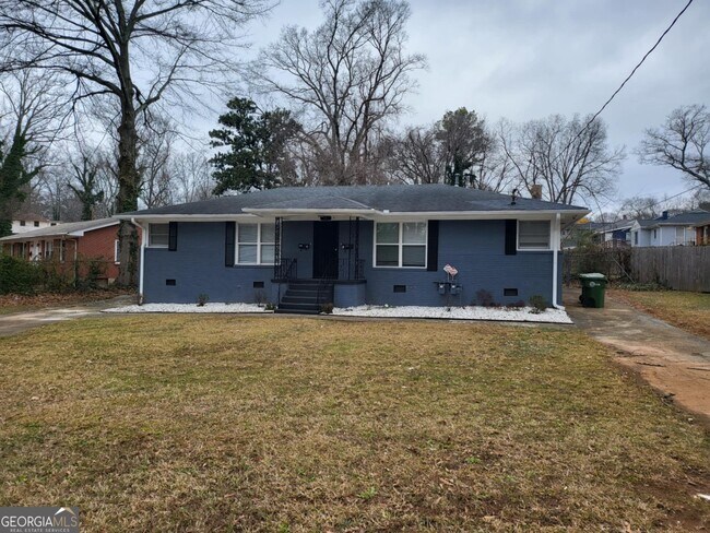 Photo - 887 Bridgewater St SW Unit B