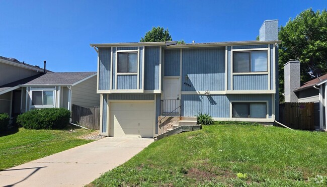 Building Photo - 4075 Dolphin Cir Rental