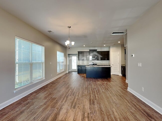 Photo - 5340 Tupelo St