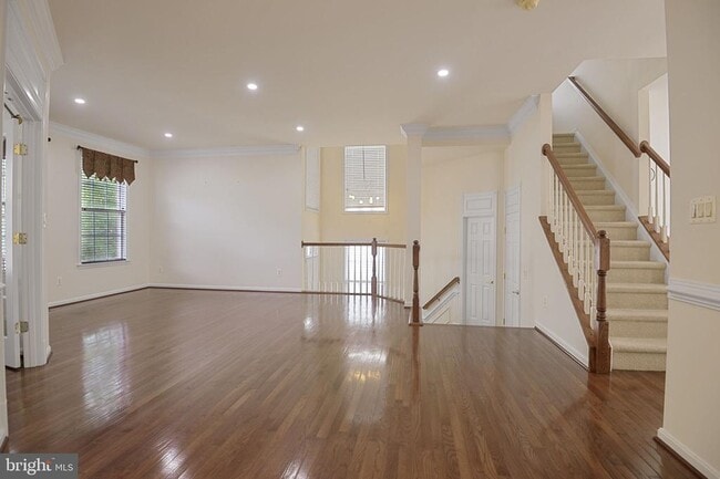 Photo - 46186 Aisquith Terrace