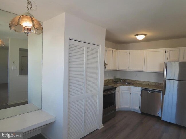 Photo - 403 S Main St Unidad G204