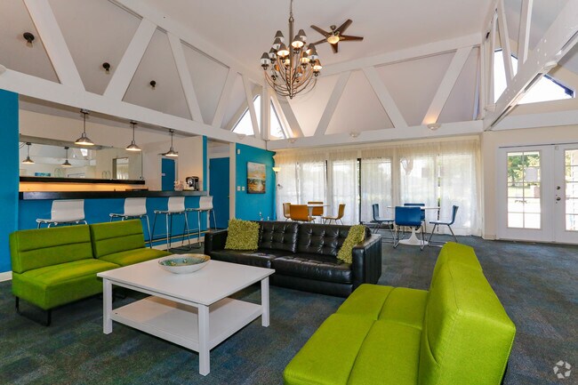 Clubhouse - Miamisburg by the Mall