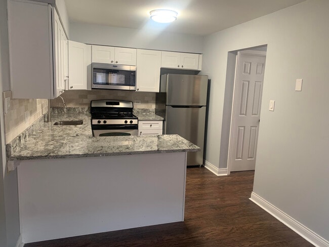 Photo - 4505 Maple Ave Unit 3