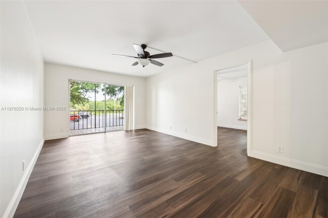 Photo - 480 NW 20th St Unidad 2010