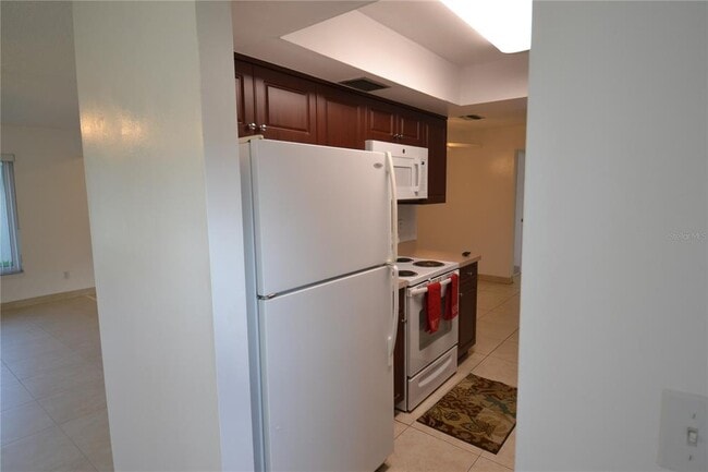Photo - 2357 White Oak Cir