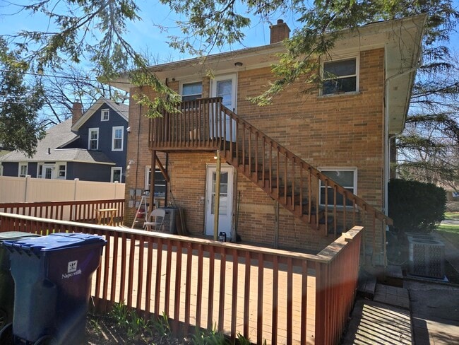 Photo - 722 N Center St