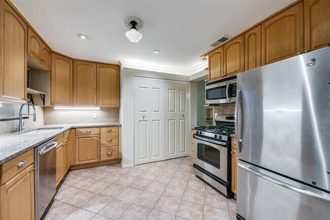 Building Photo - 10518 Newcombe Dr
