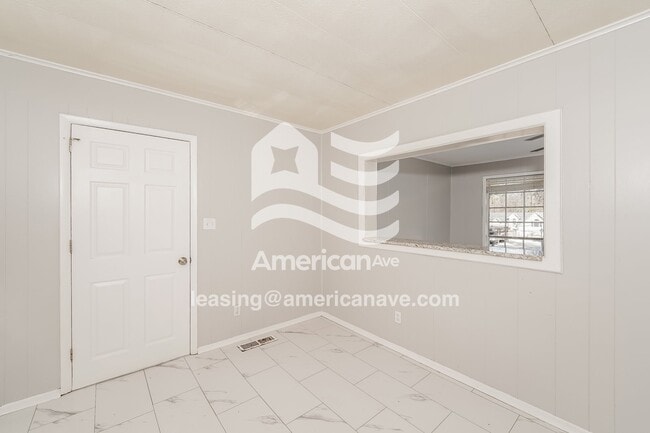 Photo - 304 Elm St SE