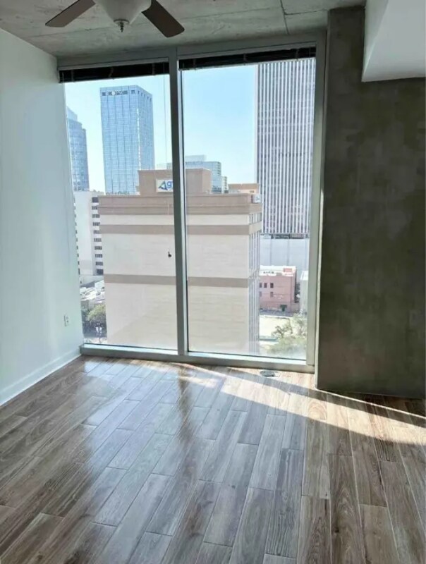 Photo - 777 N Ashley Dr Unidad 1304