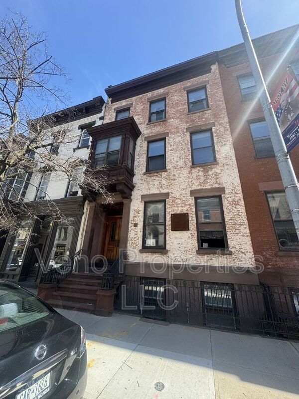Building Photo - 16 2nd St Rental