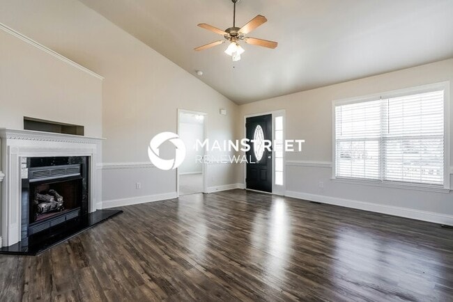 Photo - 3 Bedroom Pet-Friendly Home in SMITHFIELD, NC with Main Street Renewal