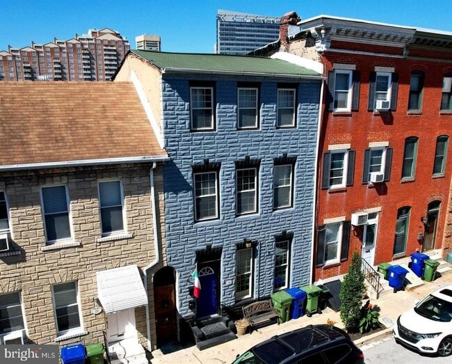 Photo - 244 S Exeter St Townhome