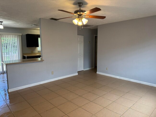 Photo - 1841 SW McAllister Ln